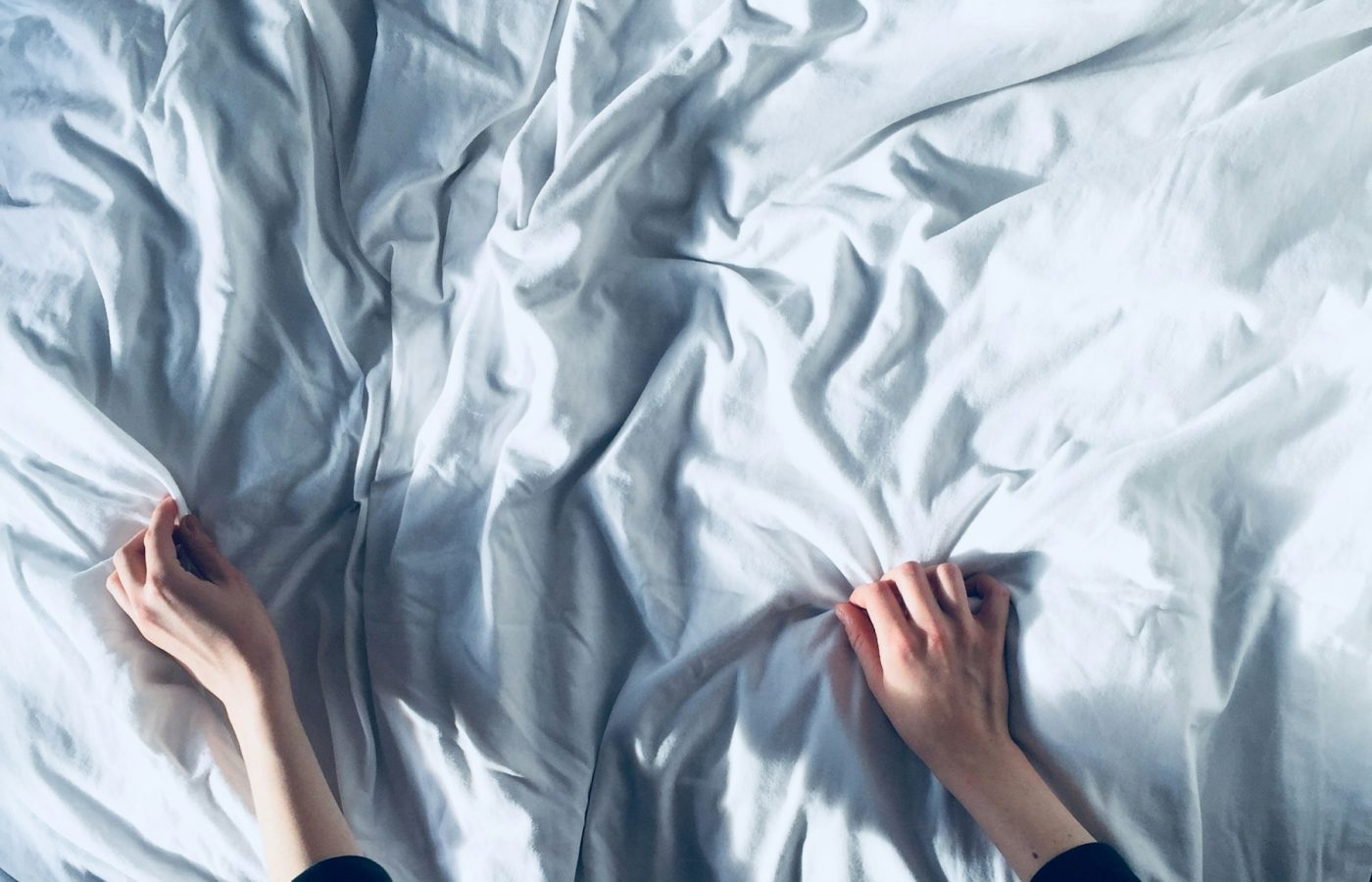 Matras schoonmaken: zo krijg je vlekken en geurtjes eruit